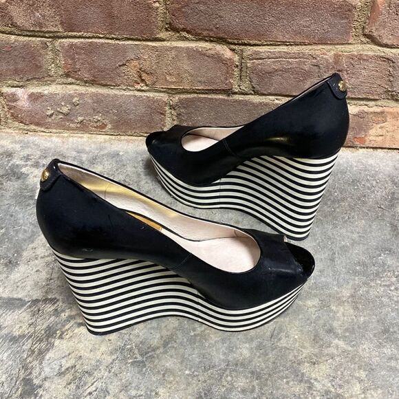 Michael Kors Black Leather Striped Peep Toe Platform Wedge Size 8 - Picture 5 of 10